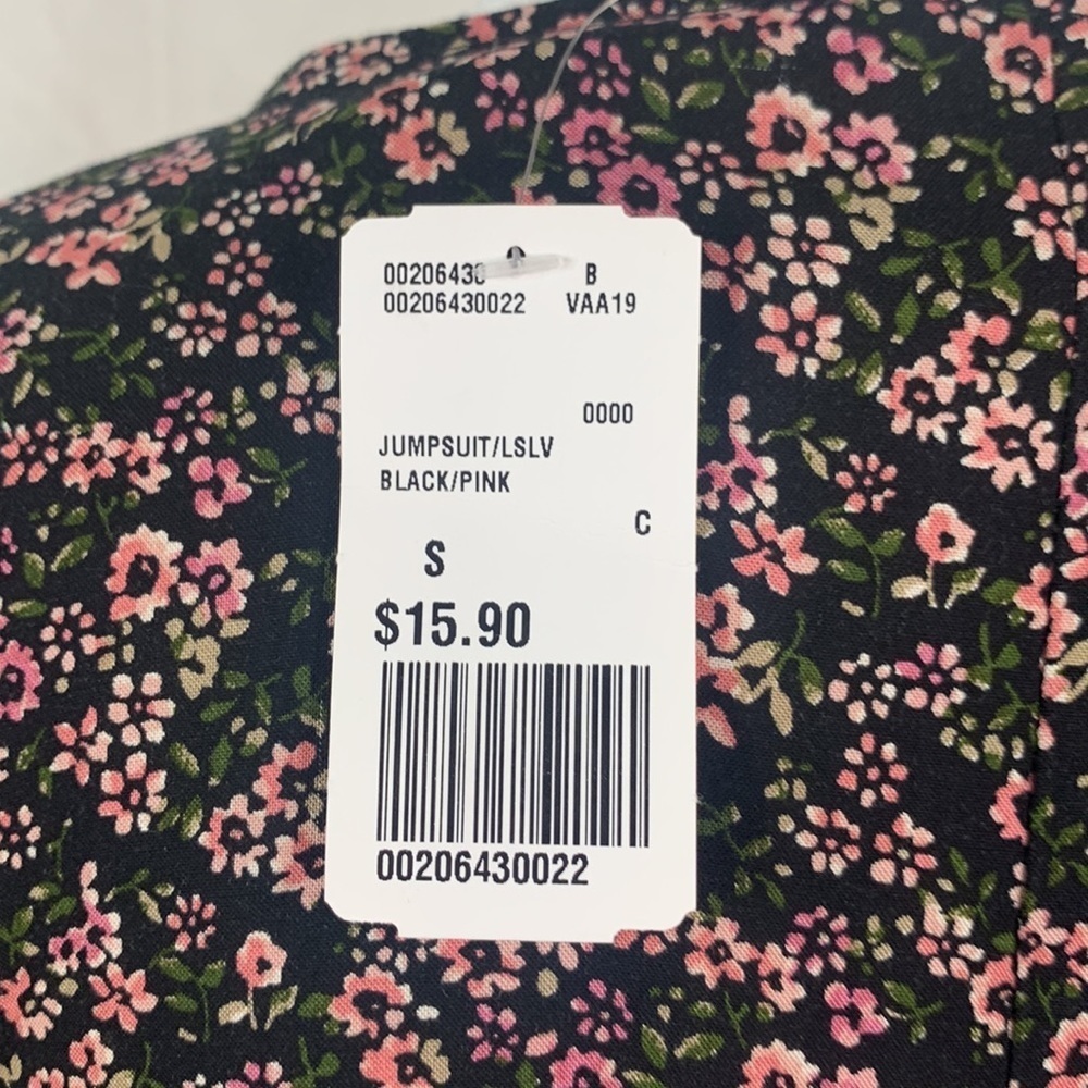 Forever 21 Black Floral Long Sleeved Romper- NWT - Picture 11 of 13